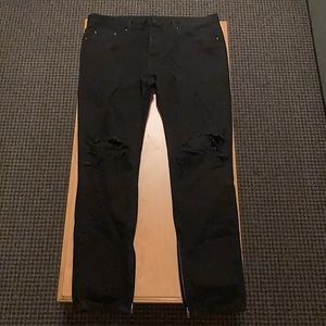 MNML Distressed Black Denim Jeans